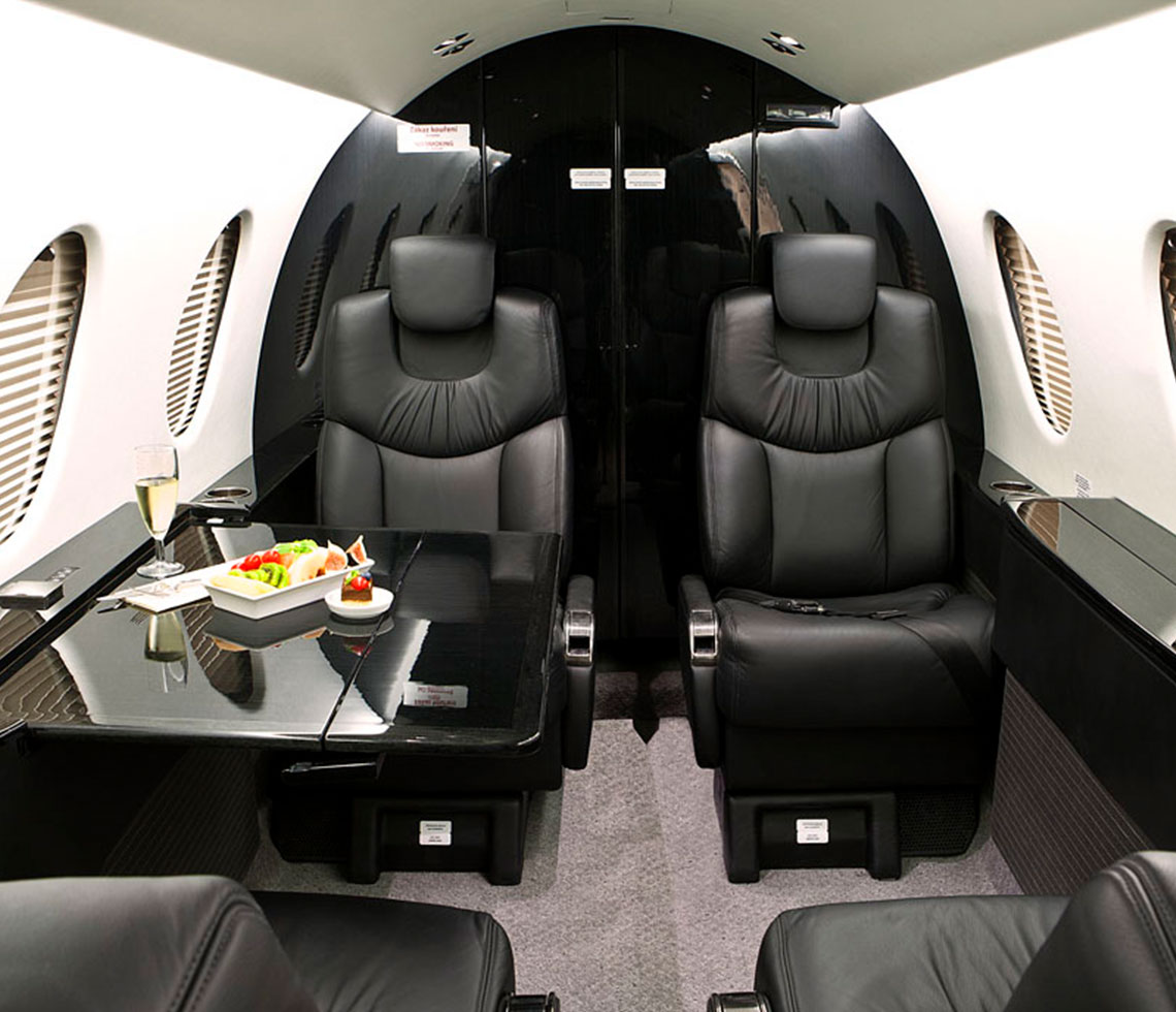 Nextant 400XT private jet interior
