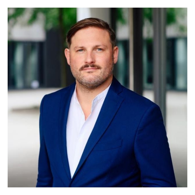 Maximillian headshot