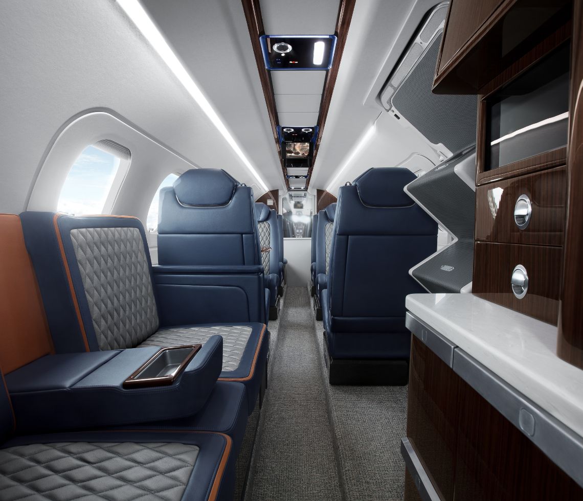 Embraer Phenom 300 interior cabin