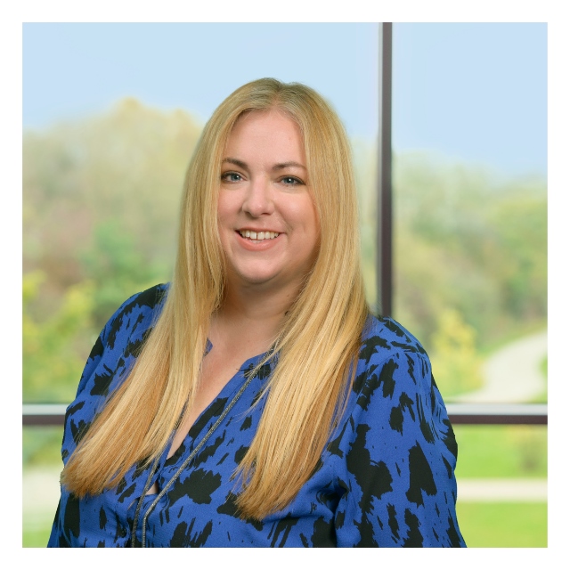 Sarah Gobel headshot