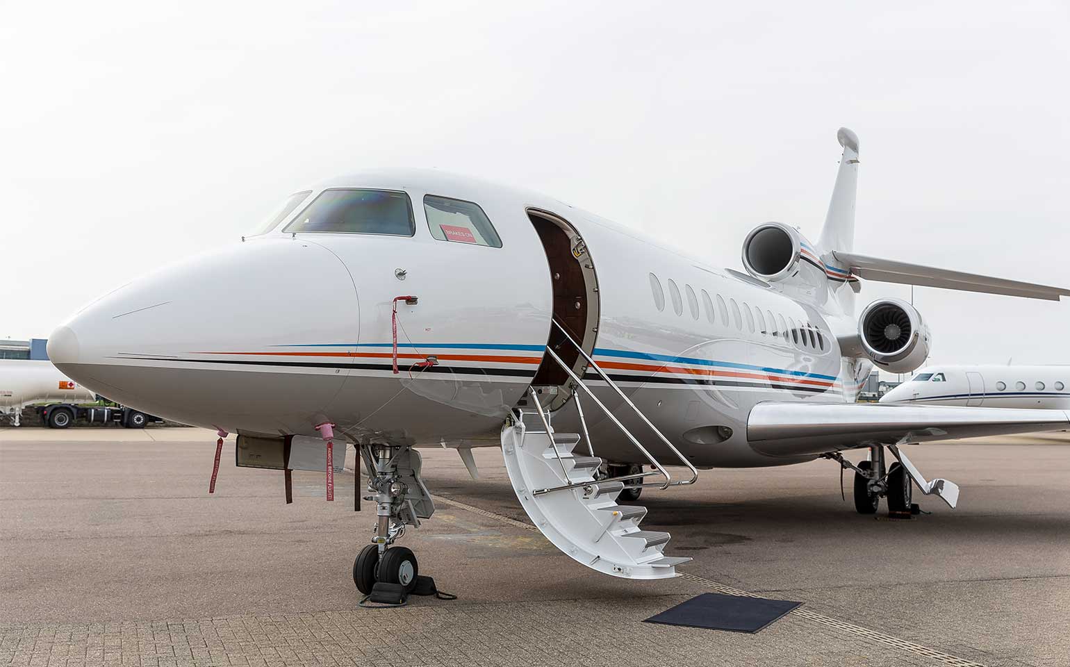 Dassault Falcon 7X private jet charter open aircraft
